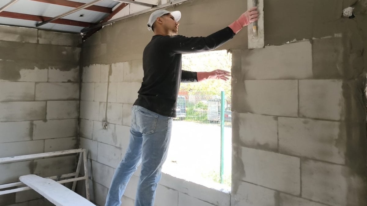 Beyaz yaka cazibesini kaybetti: Mavi yaka çalışanlar daha çok kazanıyor