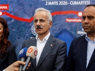 Abdulkadir Uraloğlu: Mersin-Gaziantep arası tren yolculuğu hızlanacak