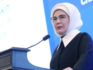 Emine Erdoğan'dan 'Aile ve Nüfus On Yılı Vizyon Belgesi'ne ilişkin paylaşım