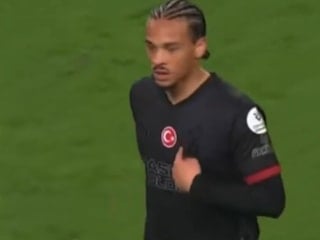 Leroy Sane, oyundan alınmasına tepki gösterdi