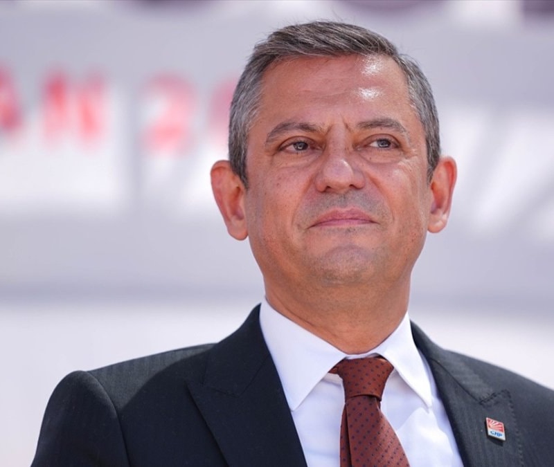 Özgür Özel, Sırrı Süreyya Önder'i andı