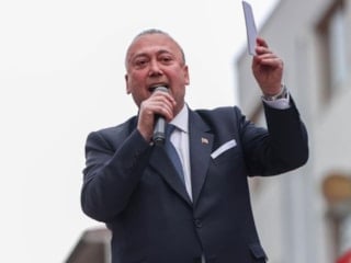 Özkan Yalım, CHP'den ihraç edildi