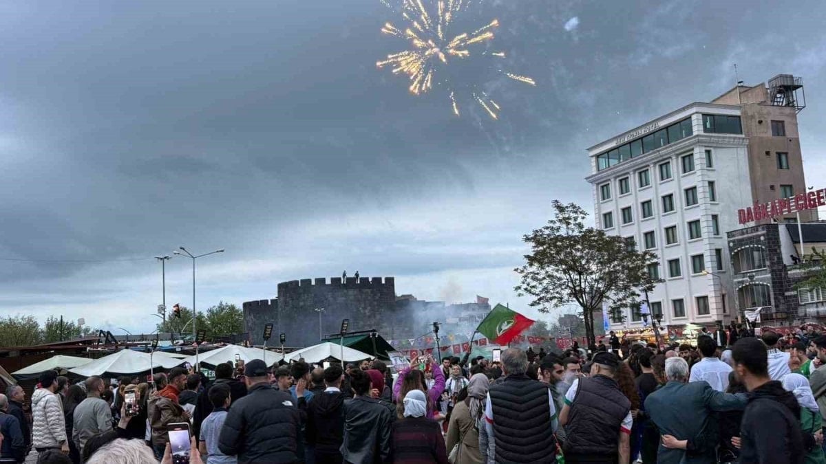 Diyarbakır’da şampiyonluk kutlamaları: 11 yaralı 10 gözaltı