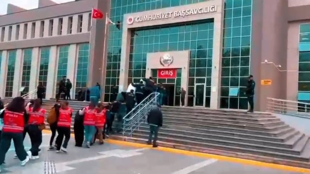 Tekirdağ'da 70 milyon TL’lik şantaj ağı çökertildi: 11 tutuklama