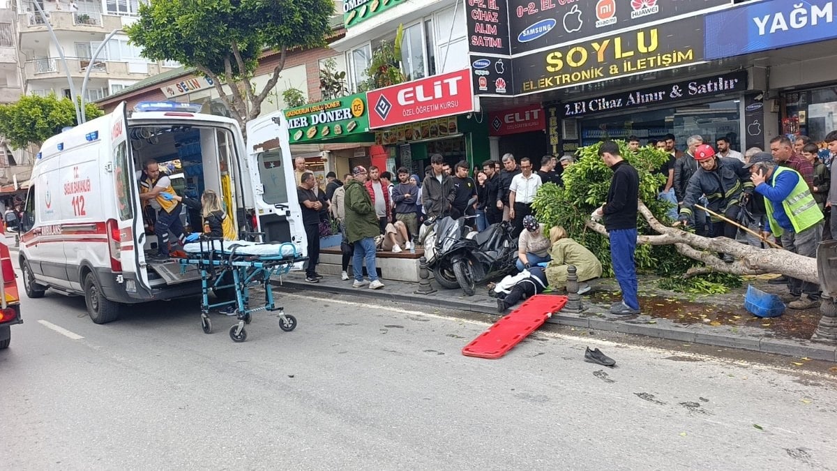 Antalya'da otomobil ortalığı savaş alanına çevirdi: 1'i ağır, 4 yaralı