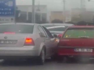 Çorum'da tehlike saçan düğün konvoyu vatandaşların tepkisini çekti