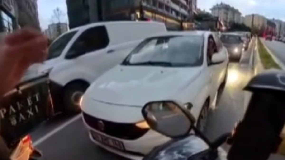 İstanbul'da trafikte kavga eden 3 şahsa toplam 366 bin TL ceza uygulandı