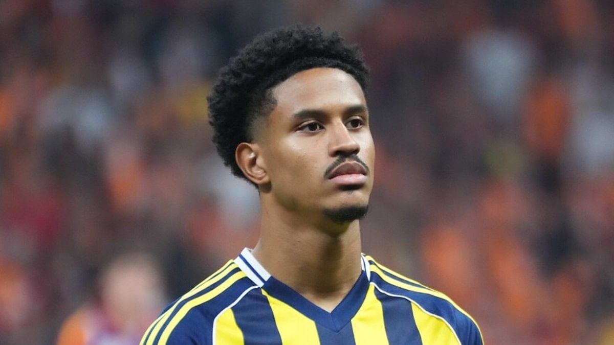 Roma, Jayden Oosterwolde'yi takip ediyor