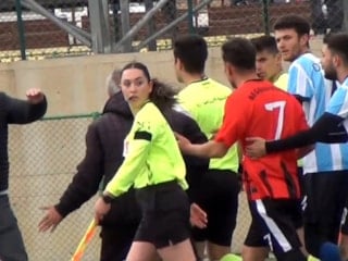 Edirne'de amatör maçta hakeme yumruk: Futbolcu gözaltına alındı