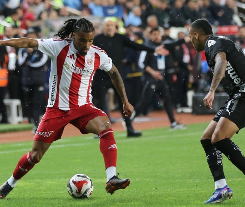 Antalyaspor ile Alanyaspor eşitliği bozamadı