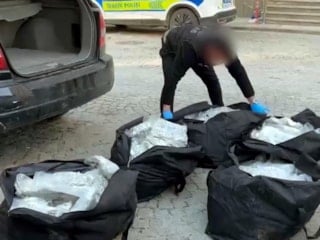 Edirne'de 90 kilo uyuşturucu ele geçirildi: 2 gözaltı