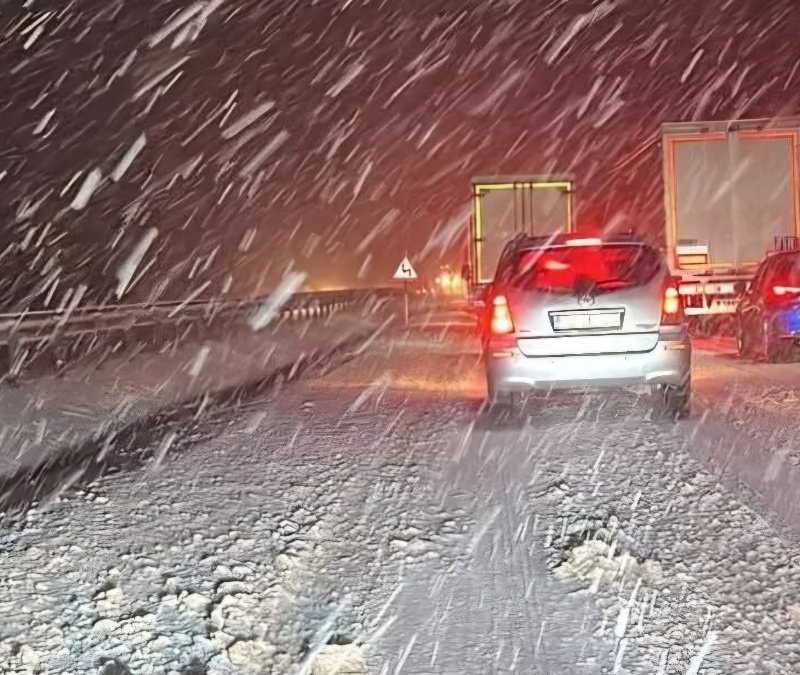Afyonkarahisar'da 2 ilçede eğitime kar engeli