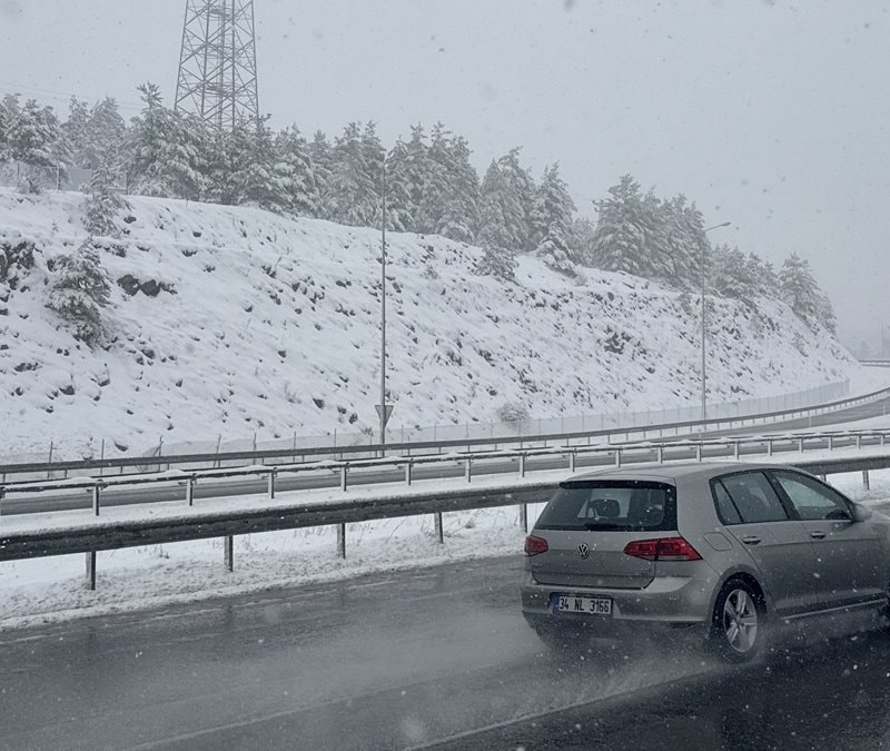 Bolu Dağı'nda kar yağışı başladı