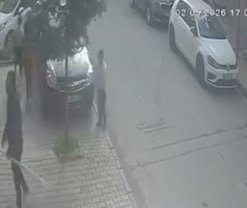 İstanbul'da oyun oynayan çocuklara saldırdı