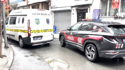 İstanbul'da eski sevgilisinin evini bastı: Yeni erkek arkadaşını 7 yerinden bıçakladı