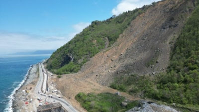 Artvin’de heyelan bölgesinde tünel çalışması