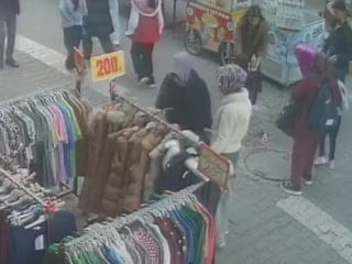Adana'da teyze ile yeğen 51 bin lira ve 30 euro çaldı: O parayla alışverişe çıktılar
