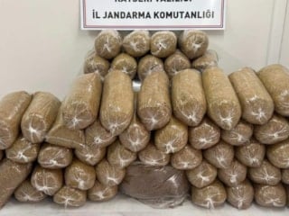 Kayseri'de 285 kilo kaçak tütün ele geçirildi