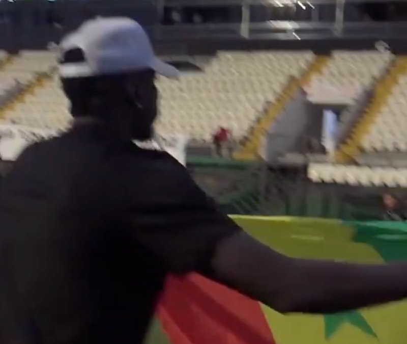 Amedsporlu Diagne Senegal bayrağı açtı: Polis terör örgütü flaması sanıp müdahale etti