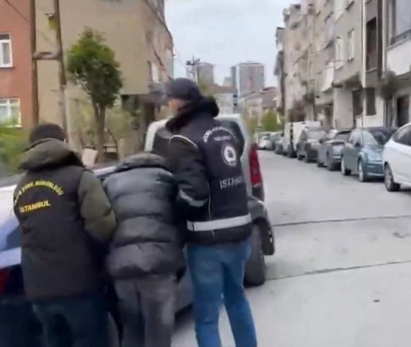 İstanbul'da 'sahte ikamet izni' operasyonu: 31 gözaltı