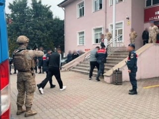 Sakarya'da dolandırıcılık operasyonunda 12 şüpheli tutuklandı