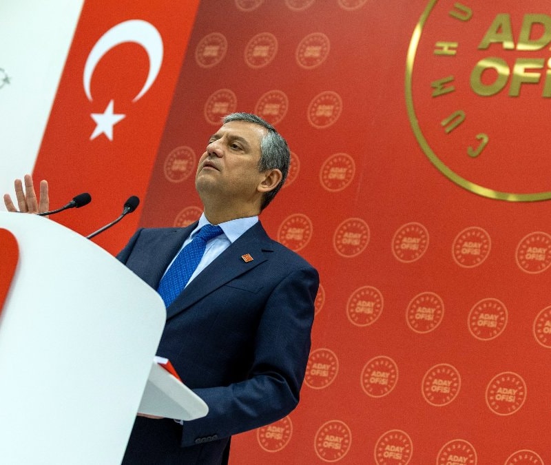 Özgür Özel’den 'hücum' mesajı: CHP sahaya iniyor