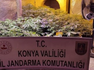 Konya'da uyuşturucu tacirlerine operasyon: 14 tutuklama