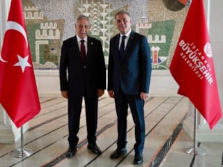 Bülent Arınç'tan İBB'yi ziyaret etti