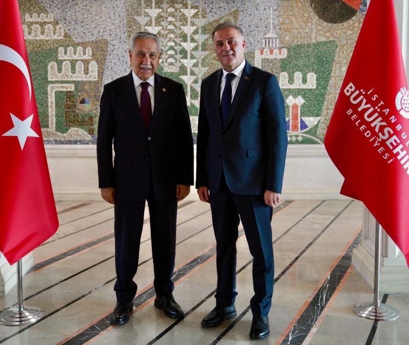 Bülent Arınç'tan İBB'yi ziyaret etti