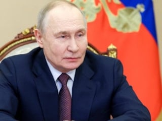 Putin'den Ukrayna'da geçici ateşkes kararı