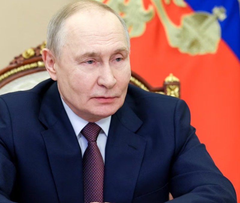Putin'den Ukrayna'da geçici ateşkes kararı