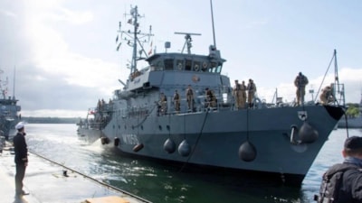 Alman mayın arama gemisi muhtemel Hürmüz Boğazı görevi için yola çıktı