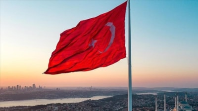 Yunan basını yazdı: Avrupa rotasını Türkiye'ye çevirdi