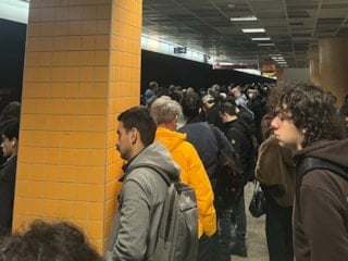 Ankara'da metrodaki arıza vatandaşı isyan ettirdi