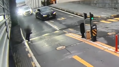 İstanbul'da AVM'de hırsızlık yapan 10 yaşındaki çocuk yakalandı: 92 suç kaydı çıktı