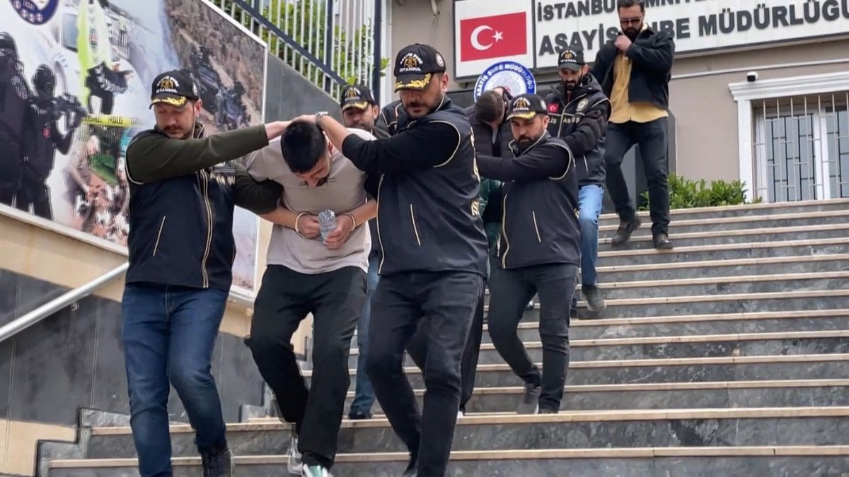 İstanbul'da otomobilde ölü bulundu