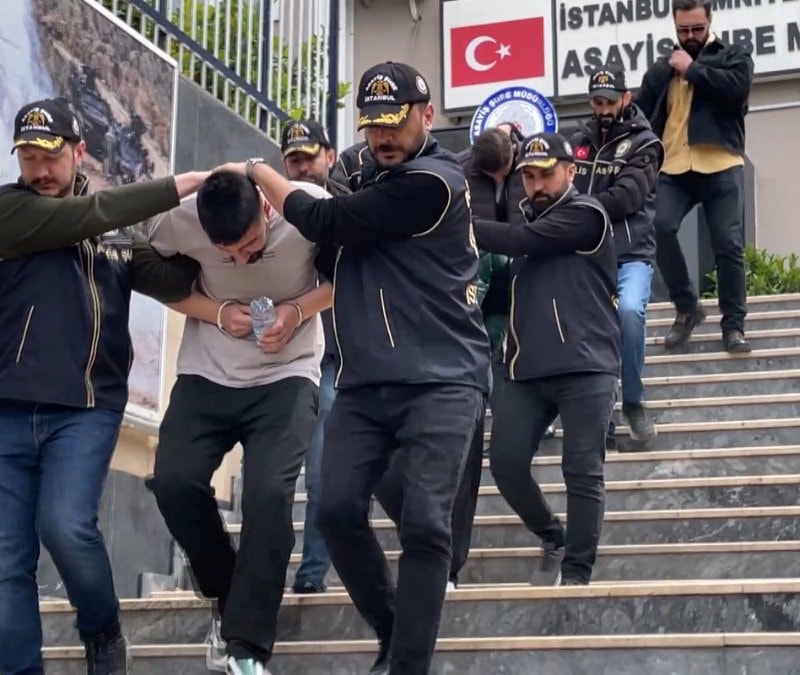 İstanbul'da otomobilde ölü bulundu