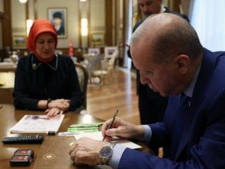Cumhurbaşkanı Erdoğan, Türk Kızılay'a kurban bağışında bulundu