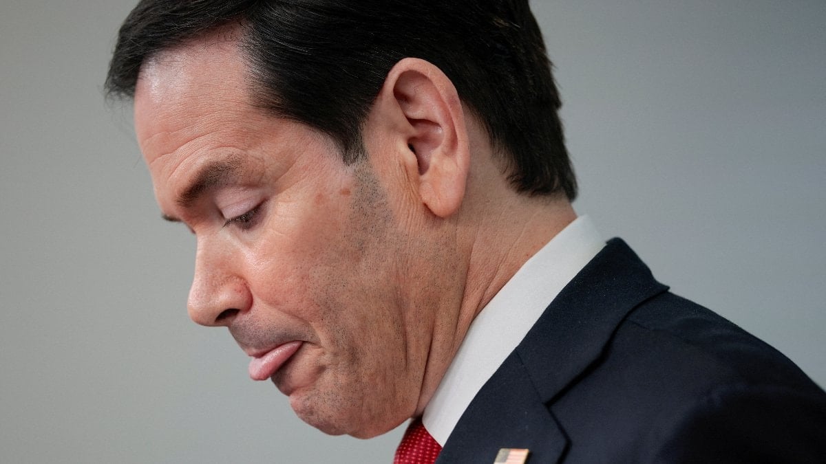Marco Rubio, Hürmüz Körfezi'nde 10 sivil denizcinin hayatını kaybettiğini duyurdu