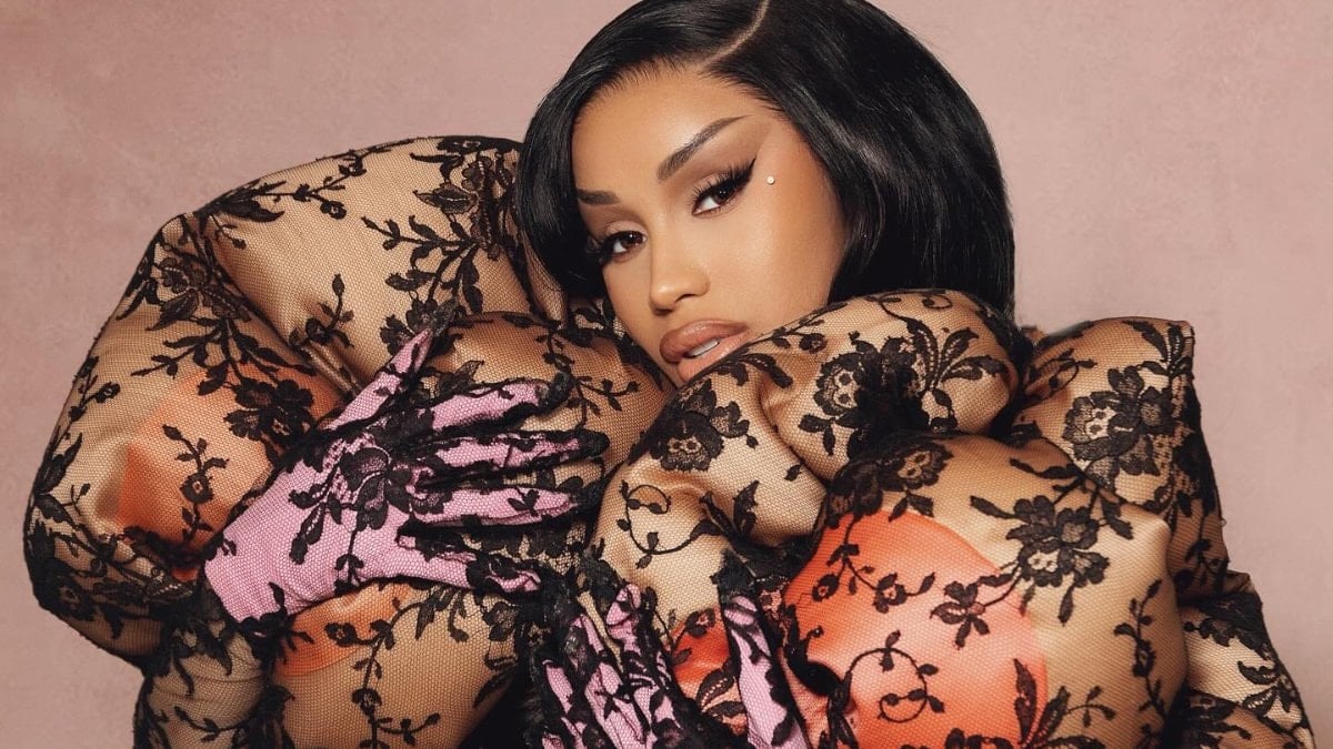 Cardi B Met Gala 2026'ya kıyafetiyle damga vurdu! Bağırsağa benzetildi