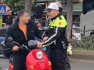 Kahramanmaraş'ta ehliyetsiz trafiğe çıktı: Bindiği motosikletin iki katı ceza kesildi