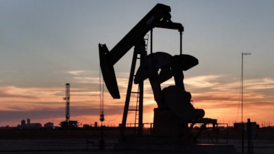 ABD-İran yakınlaşması petrol fiyatlarını sert düşürdü