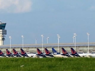 Belçika da yakıt krizinden nasibini aldı: Brüksel Havayolları'nın 4-6 haftalık jet yakıtı kaldı