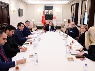 Akın Gürlek, Tuğaltay ailesini kabul etti