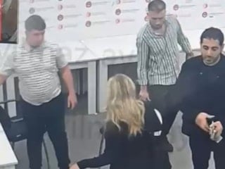 İstanbul Havalimanı'nda 2 İngiliz turist 19 kilogram uyuşturucuyla yakalandı