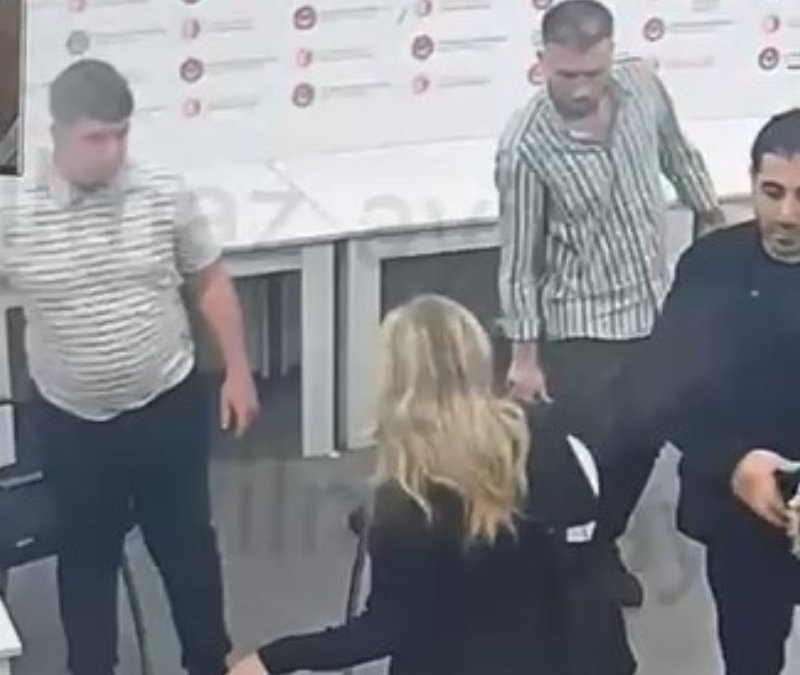 İstanbul Havalimanı'nda 2 İngiliz turist 19 kilogram uyuşturucuyla yakalandı