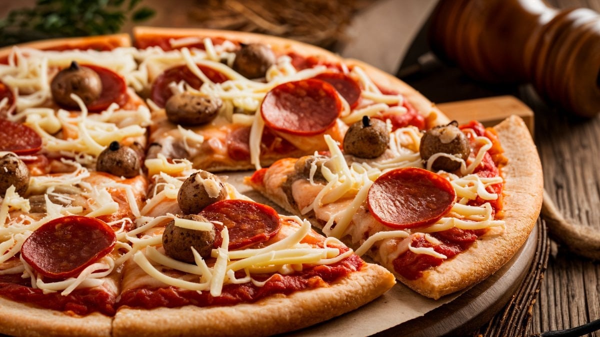 Norveç'te ilginç pizzacı: Halatla teslim ediyor