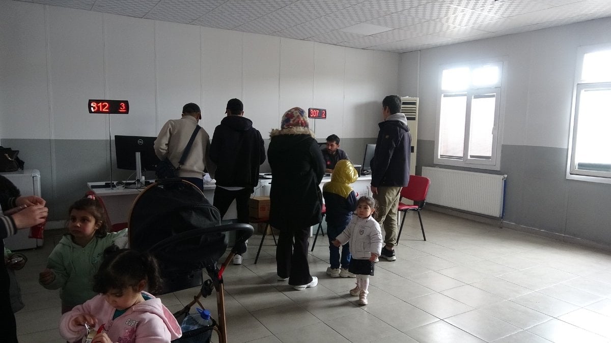 Suriyelilerin gönüllü geri dönüşleri devam ediyor