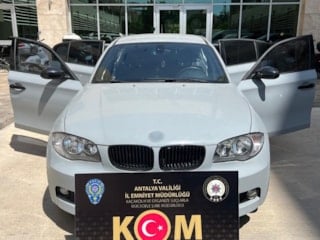 Antalya'da kaçakçılık operasyonlarında çok sayıda silah ele geçirildi