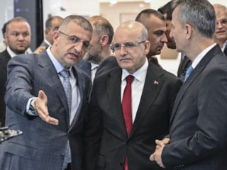 Mehmet Şimşek: Savunma sanayi bizim için en kritik sektör